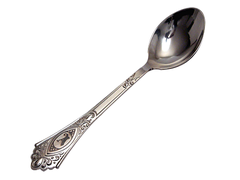 Серебряная чайная ложка  с вензелем для гравировки на резной ручке  «Рельефный рисунок»